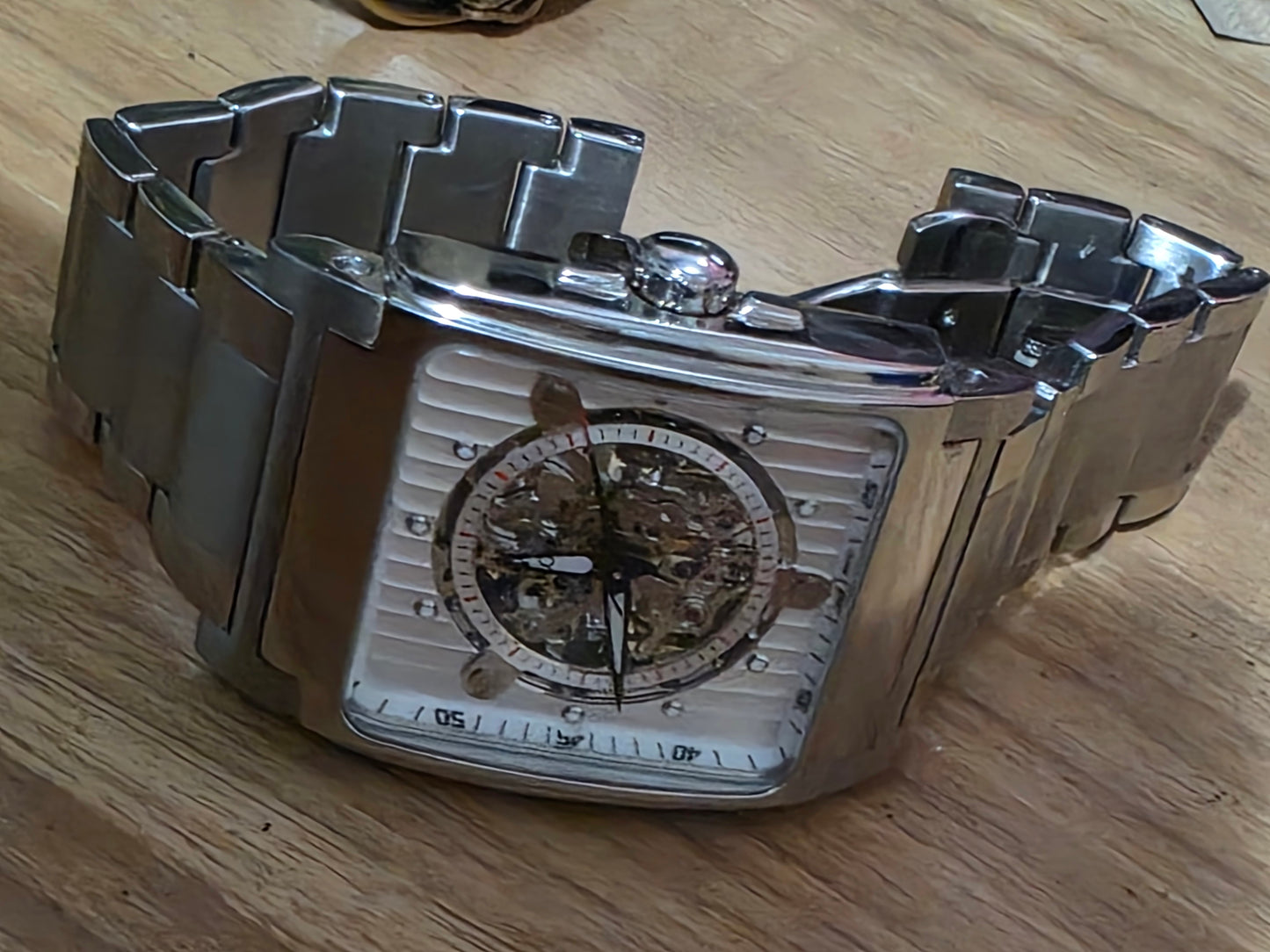 King's Watch silver color unique